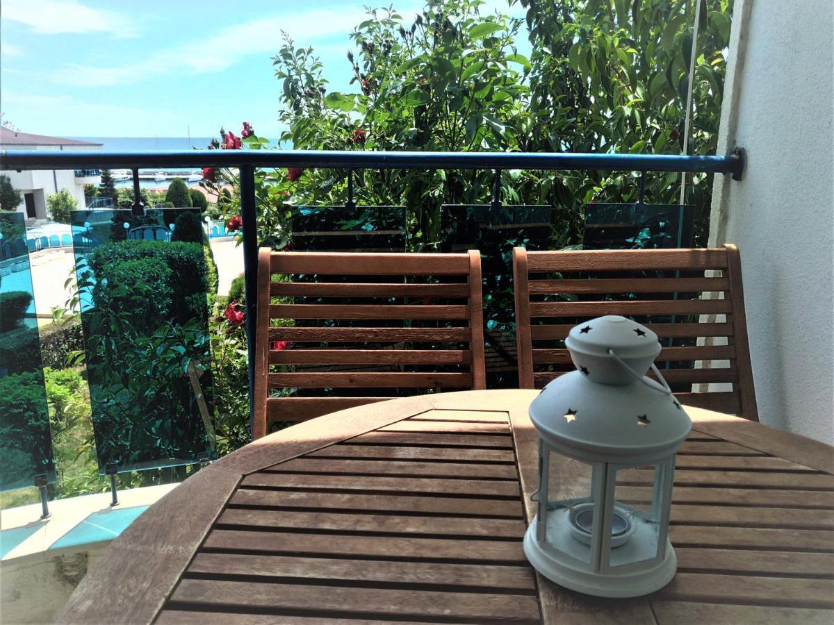 Baratero Vlas Marina Apartment Sveti Vlas Exteriör bild