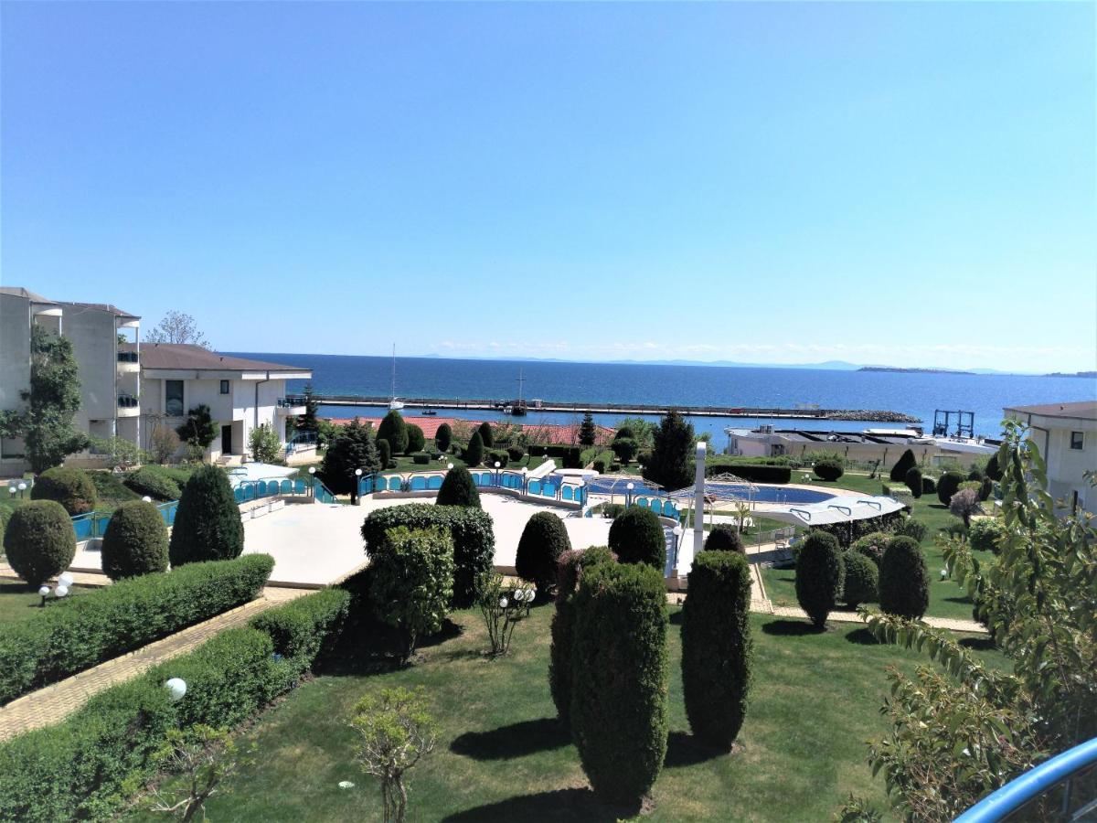 Baratero Vlas Marina Apartment Sveti Vlas Exteriör bild