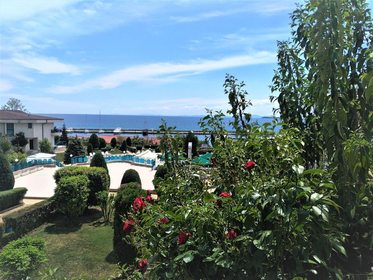 Baratero Vlas Marina Apartment Sveti Vlas Exteriör bild