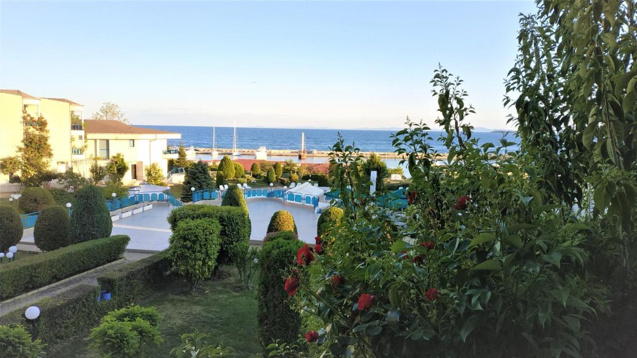 Baratero Vlas Marina Apartment Sveti Vlas Exteriör bild