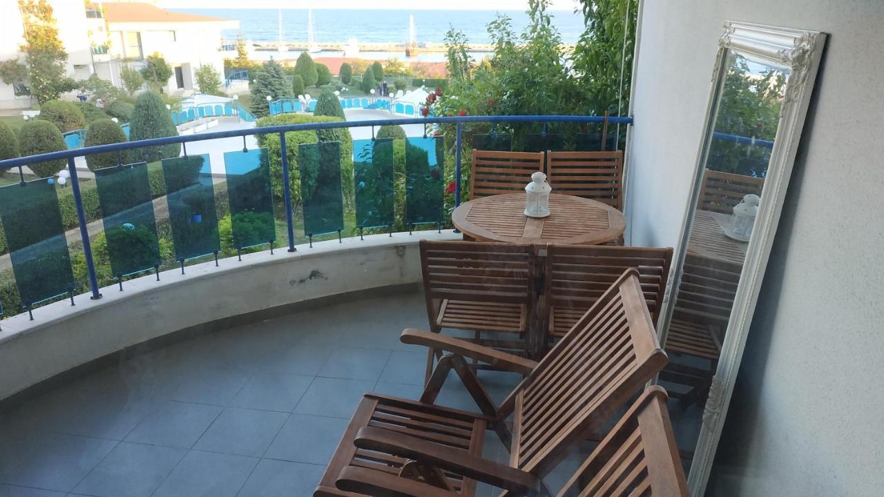 Baratero Vlas Marina Apartment Sveti Vlas Exteriör bild