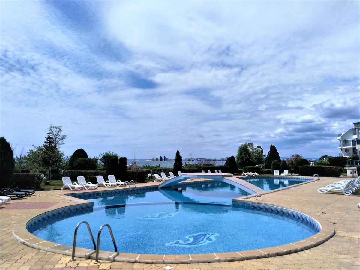Baratero Vlas Marina Apartment Sveti Vlas Exteriör bild