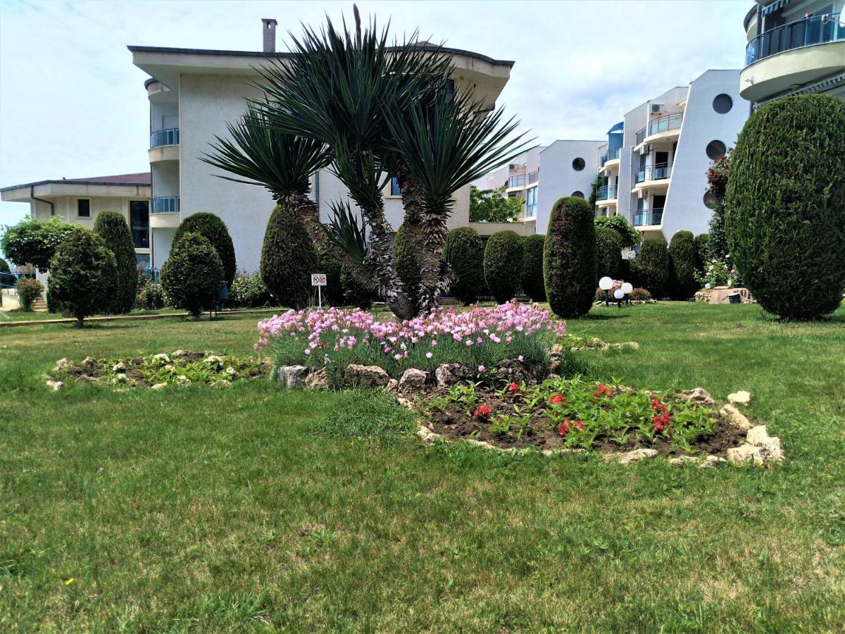 Baratero Vlas Marina Apartment Sveti Vlas Exteriör bild