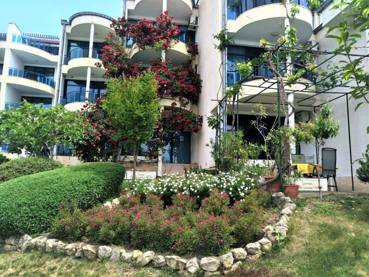Baratero Vlas Marina Apartment Sveti Vlas Exteriör bild