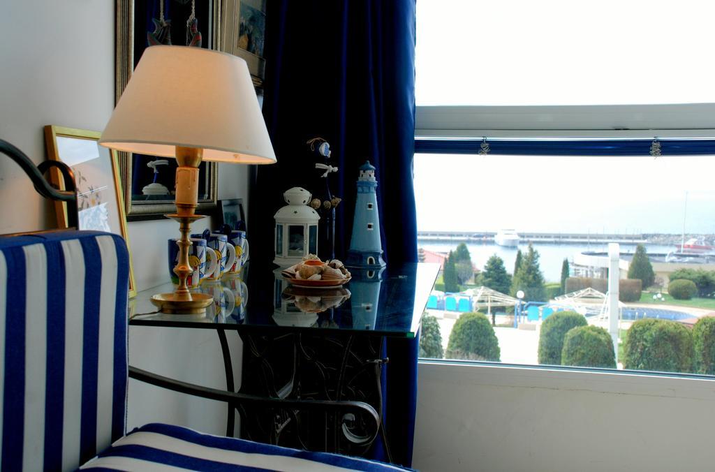 Baratero Vlas Marina Apartment Sveti Vlas Exteriör bild