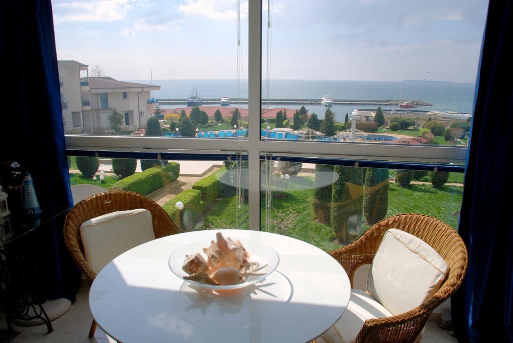 Baratero Vlas Marina Apartment Sveti Vlas Exteriör bild