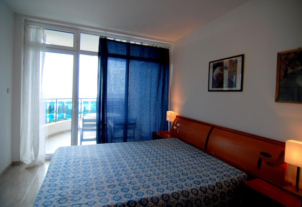 Baratero Vlas Marina Apartment Sveti Vlas Exteriör bild